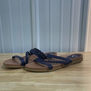 Journee CollectonWomen's Navy Braided Sandals size 12
